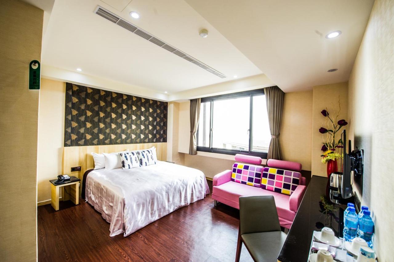 Red Hotel Yuanlin Exterior photo
