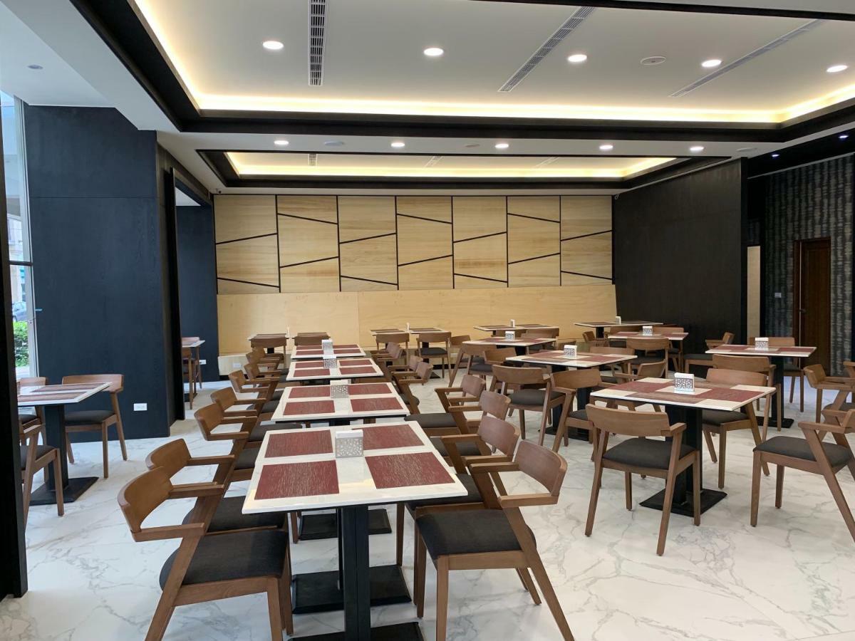 Red Hotel Yuanlin Exterior photo
